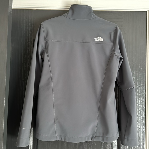 Women’s North Face soft shell jacket - Picture 5 of 5